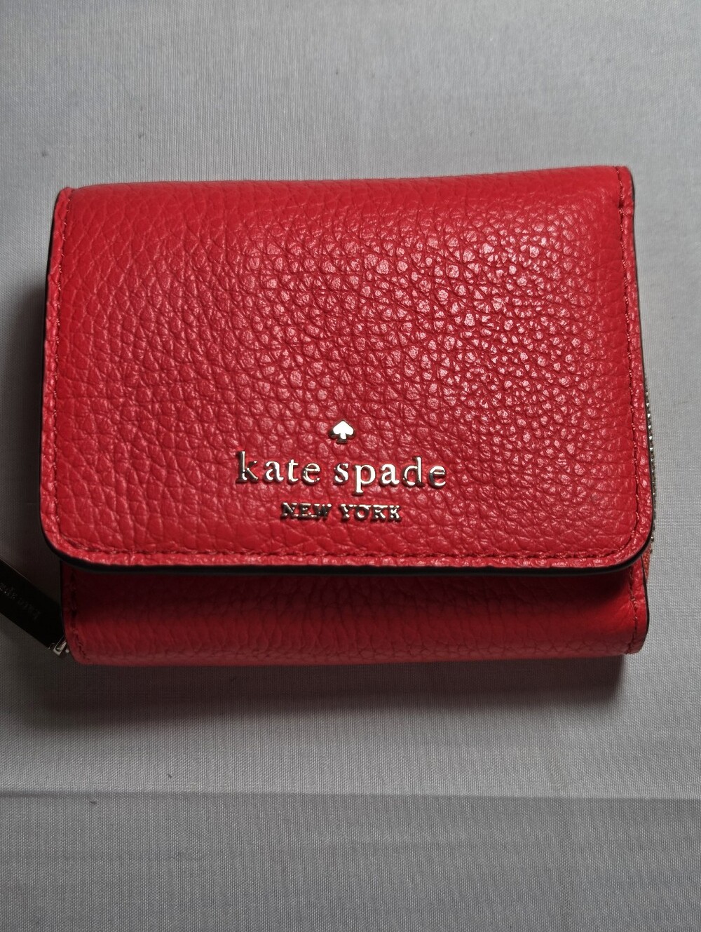 NWT kate spade Leila In Geranium Pebbled Leather Compact Wallet